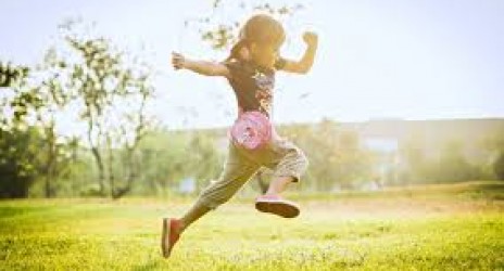 Έρευνα: Η επαφή με τη φύση στην παιδική ηλικία οδηγεί σε καλύτερη ψυχική υγεία στην ενήλικη ζωή