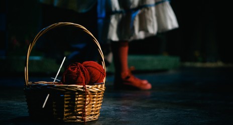 Παρακολούθηση θεατρικής παράστασης «Περπατώ εις το δάσος» της Στέλλας Μιχαηλίδου-Παιδική Σκηνή- ΔΗ.ΠΕ.ΘΕ. Κοζάνης