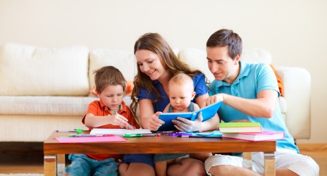 Πώς ενισχύουμε τις προαναγνωστικές και προγραφικές δεξιότητες στα μικρά παιδιά!