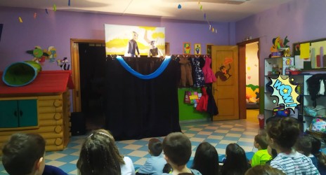 Ο Λουπε το λυκακι και ο Λάρυ το λιοντάρι παρέα με τους Ονειροβάτες με τους στο σχολείο μας!