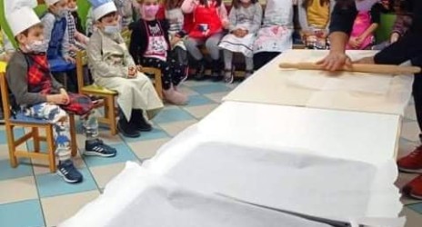 Μύρισε Χριστούγεννα